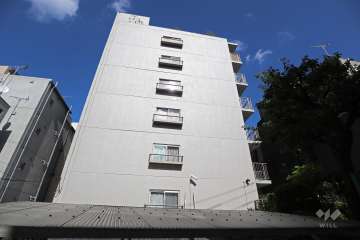 メゾン代々木の外観(東側から）