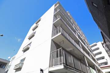 メゾン代々木の外観(北東側から）