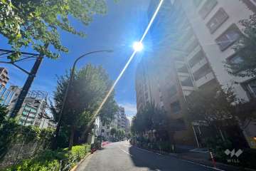 敷地東側の前面道路