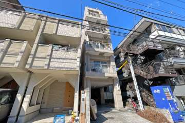 サンセイハイム代々木の外観（南西側から）