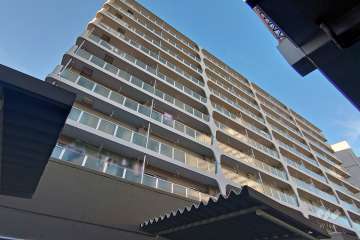 笹塚サンハイツの外観（南西側から）