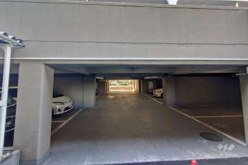 敷地内駐車場（屋内平面式）