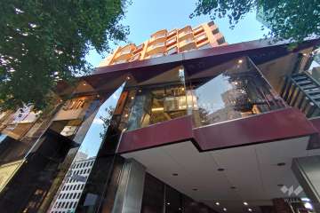 シャーレー原宿の外観（南西側から）