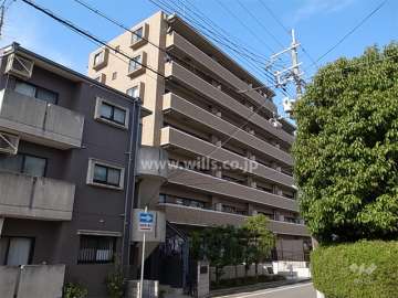 ライオンズマンション武庫之荘の外観（南東側から）