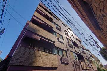 サンビューハイツ代官山の外観（南西側から）