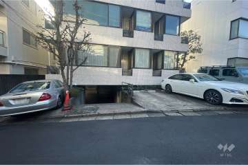 敷地内駐車場（屋外平面式）