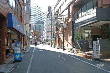 敷地の南東側道路