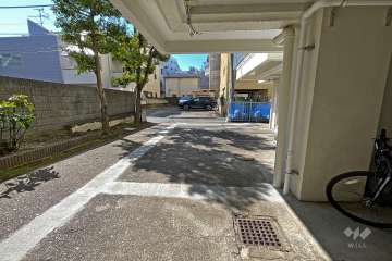 敷地内駐車場（屋外平面式）