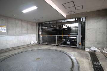 敷地内駐車場（屋内機械式）　