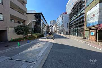 敷地北西側の前面道路