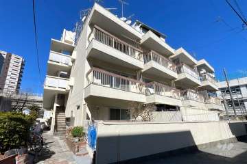 初台レヂデンスの外観（南西側から）