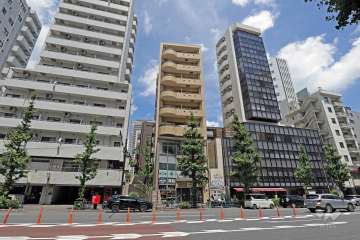 敷地南側前面道路は駒沢通り（都道416号）です。