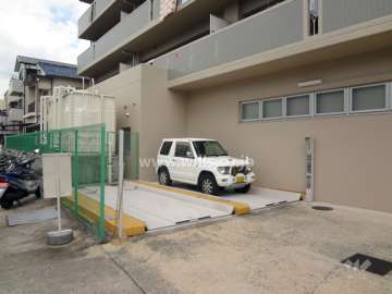敷地内駐車場（屋外機械式）