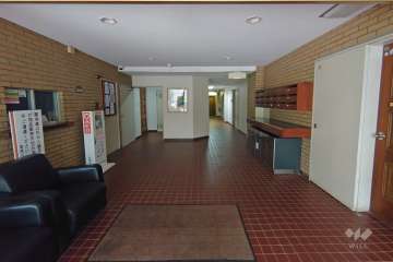 エントランス内