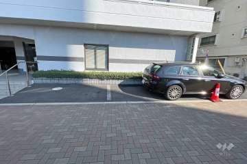 敷地内駐車場（屋外平面式）