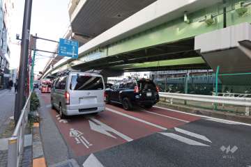敷地南側の前面道路