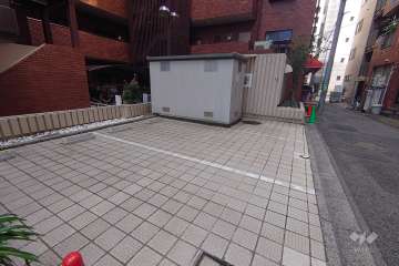 敷地内駐車場（屋外平面式）