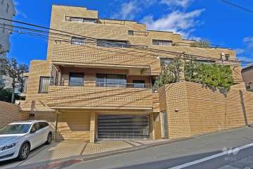 ストークマンション代々木の外観（南西側から）