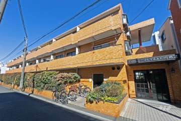 ニックハイム初台第２の外観（南側から）