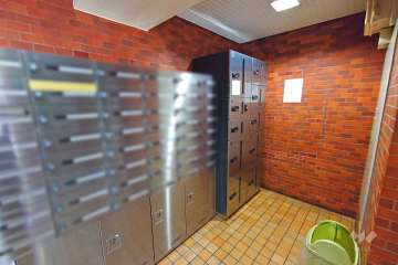 共用ポストと宅配ボックス