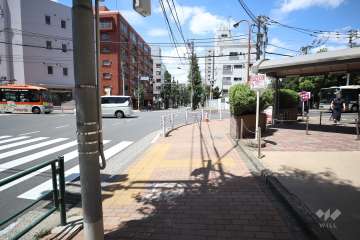 敷地北西側の前面道路