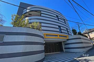 ヒルズ上原の外観（南東側から）