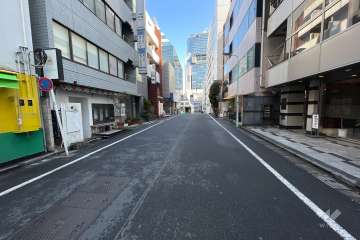 敷地南側の前面道路