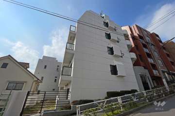 カトルセゾン代官山の外観（北東側から）