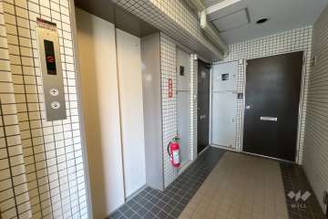 共用のエレベーター