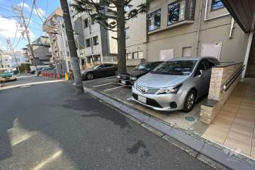 敷地内駐車場（屋外平面式）