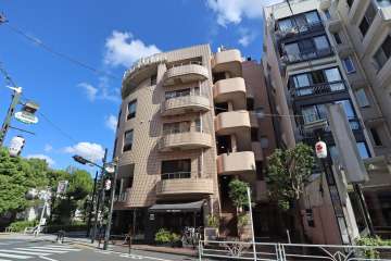 日興パレス千駄ケ谷の外観（南西側から）