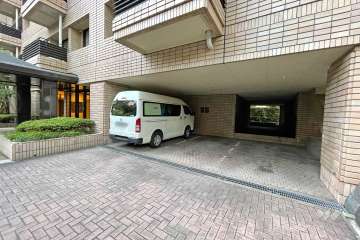 敷地内駐車場（屋内平面式）