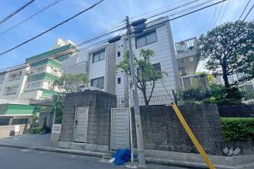 インペリアル渋谷神泉フラットの外観（北側から）