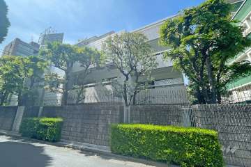 インペリアル渋谷神泉フラットの外観（南西側から）