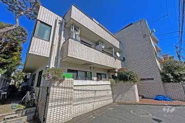 ステートリーホームス代々木上原の外観（北西側から）