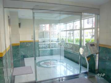 エントランスホール（オートロック付き）