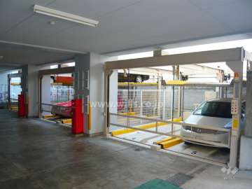機械式の敷地内駐車場