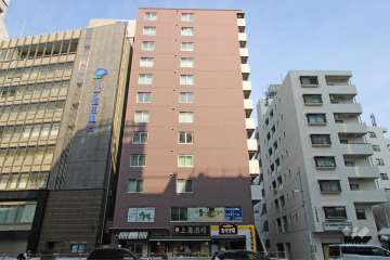 ドルミ御苑の外観（西側から）