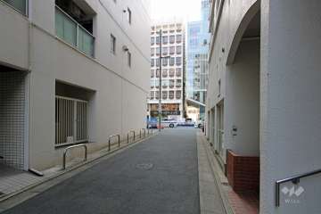 敷地南側の前面道路