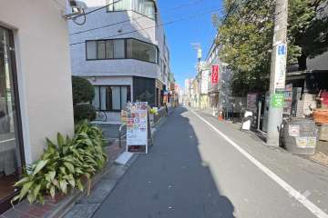 敷地東側の前面道路