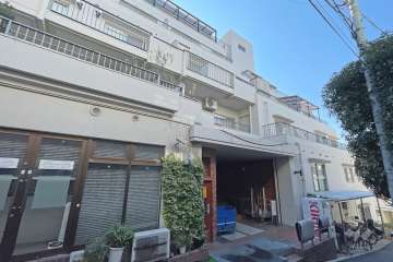 エルアルカサル渋谷夢想庵の外観（東側から）