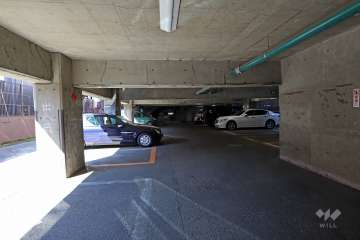 敷地内駐車場（屋内平面式）