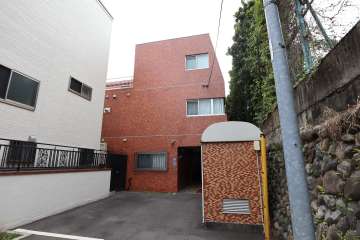 トーカン元代々木マンションの外観（北西側から）