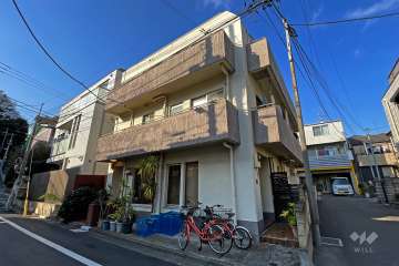 パレス代々木の外観（南東側から）