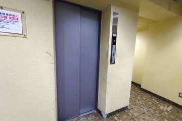 共用のエレベーター