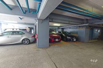 敷地内駐車場（屋内平面式）