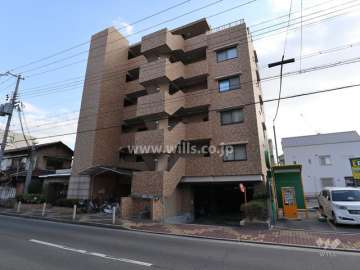 ロイヤル塚口の外観（北西側から）