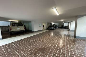 敷地内駐車場（屋内平面式）