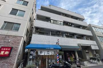 マンションの外観（西側から）