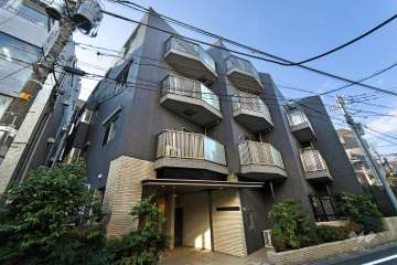 ルジェンテ代々木上原の外観（北東側から）